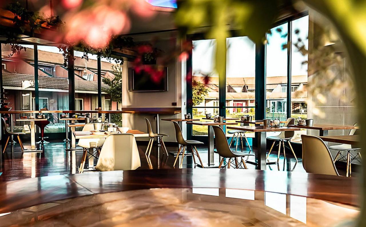 Business Hotel Casale Monferrato Exterior photo